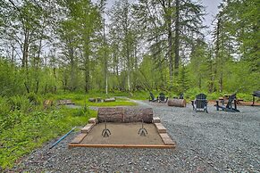 Modern Hideaway: Fire Pit, 5 Mi to Mt Rainier