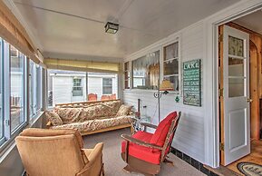 Sebago Lake Cottage w/ Patio + Beach Access!