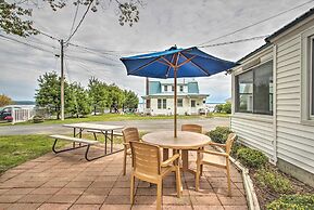 Sebago Lake Cottage w/ Patio + Beach Access!