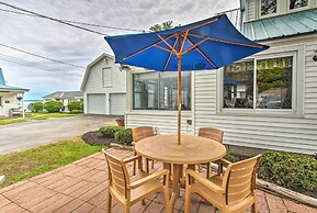 Sebago Lake Cottage w/ Patio + Beach Access!