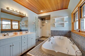 Secluded Vermont Retreat: Outdoor Pool & Deck