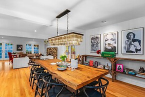 'the Hammersley' Luxury Waterfront Estate!