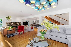 'the Hammersley' Luxury Waterfront Estate!