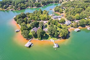 Smith Mountain Lake Retreat w/ Private Beach!