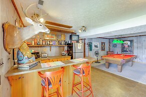 Smith Mountain Lake Retreat w/ Private Beach!