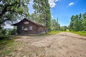 Studio w/ Mtn Views, 1 Mi to Thorncrown Chapel!