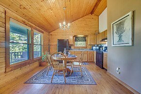 Studio w/ Mtn Views, 1 Mi to Thorncrown Chapel!