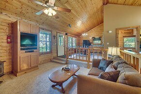 Studio w/ Mtn Views, 1 Mi to Thorncrown Chapel!