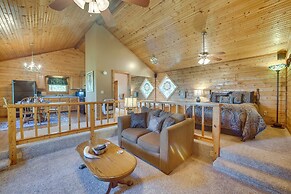 Studio w/ Mtn Views, 1 Mi to Thorncrown Chapel!