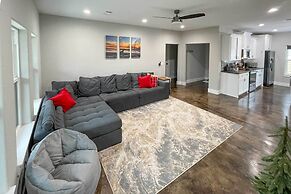 Modern Pottsboro Home - Close to Lake Texoma!