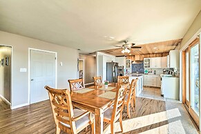 Sunny Lakefront Family Paradise w/ Deck & 2 Kayaks