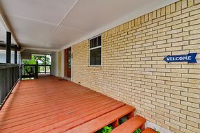 Sunny Lakefront Family Paradise w/ Deck & 2 Kayaks