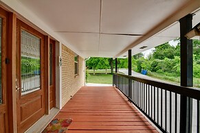 Sunny Lakefront Family Paradise w/ Deck & 2 Kayaks