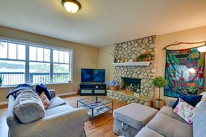 Sunny Lakefront Family Paradise w/ Deck & 2 Kayaks