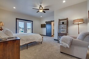 Tranquil Silverwood Estates < 1 Mile to River!