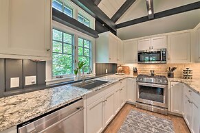 Cashiers Getaway w/ Decks & Golf Course Views
