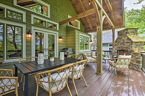 Cashiers Getaway w/ Decks & Golf Course Views