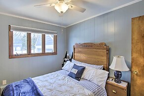 Two Rivers Thiede House - Walk to Lake Michigan!