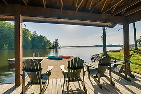 'the Hycove' Hyco Lake Getaway w/ Boat Dock!