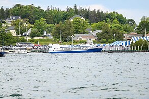 Walkable St Ignace Condo w/ Lake Huron Views