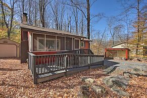 Arrowhead Lake Amenities: Quaint Home w/ Fireplace