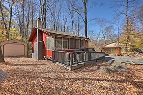 Arrowhead Lake Amenities: Quaint Home w/ Fireplace