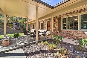 Welcoming Boone Getaway Near Hiking + Skiing!