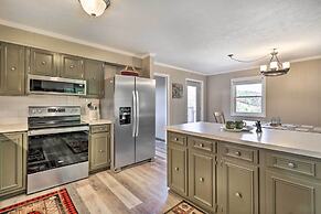 Welcoming Boone Getaway Near Hiking + Skiing!