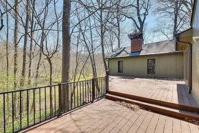 Spacious Prospect Cottage w/ Deck & Scenic Views