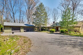 Spacious Prospect Cottage w/ Deck & Scenic Views
