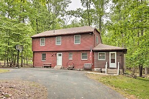 Relaxing Eagle Rock Resort Home - 1 Block to Lake!