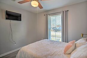 Updated Baton Rouge Home w/ Grill ~ 10 Mi to Dtwn!