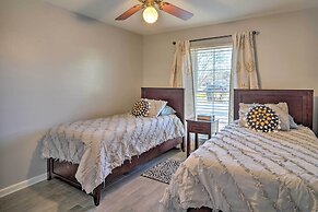 Updated Baton Rouge Home w/ Grill ~ 10 Mi to Dtwn!