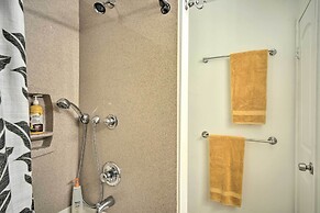 Updated Baton Rouge Home w/ Grill ~ 10 Mi to Dtwn!