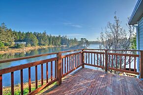 Waterfront North Bend Home: 9 Miles Into Town