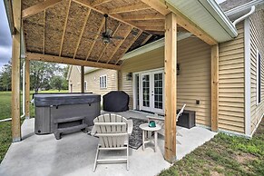 Upstate Hideaway w/ Hot Tub, 13 Mi to Malone!