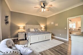 Upstate Hideaway w/ Hot Tub, 13 Mi to Malone!