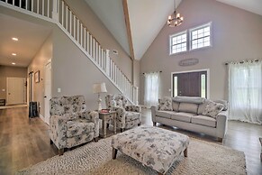 Upstate Hideaway w/ Hot Tub, 13 Mi to Malone!