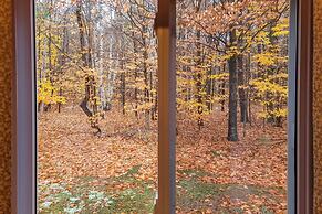 Secluded Bear Lake Getaway w/ Fire Pit & Porch!