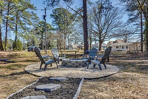 Pet-friendly Home: Spacious Yard + Community Perks