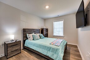 Pet-friendly Home: Spacious Yard + Community Perks