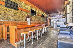 Walk to River: Unique Studio in Renovated Bar!