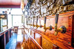 Walk to River: Unique Studio in Renovated Bar!
