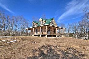 Quiet & Secluded Berea Cabin on 70-acre Farm!