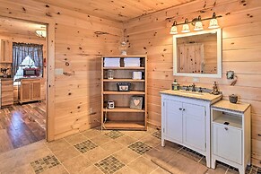 Quiet & Secluded Berea Cabin on 70-acre Farm!
