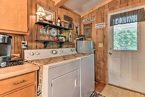 Smoky Mountain Cottage w/ Lanai & Mtn Views