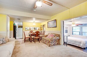 'the Whacky Shack' Family Cabin w/ Fire Pit!