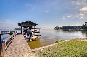 'the Whacky Shack' Family Cabin w/ Fire Pit!