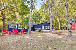 'the Whacky Shack' Family Cabin w/ Fire Pit!