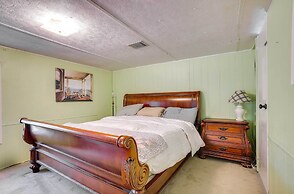 'the Whacky Shack' Family Cabin w/ Fire Pit!